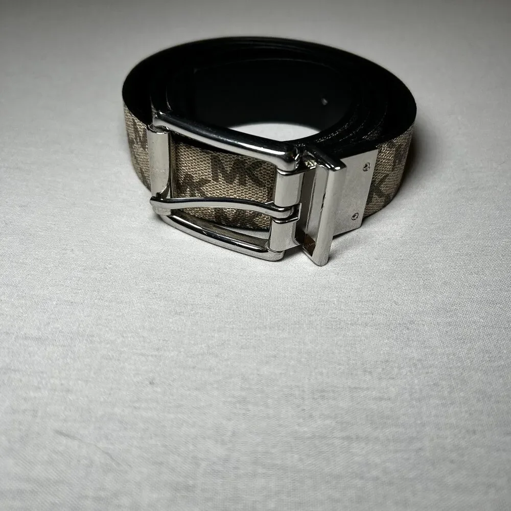 Michael Kors reversible signature logo and leather belt Size M (est), Preppy